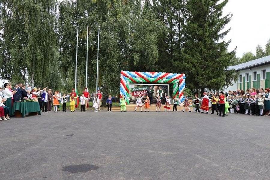 Лаеш районы мәктәпләрендә яңа уку елының беренче кыңгыравы яңгырады