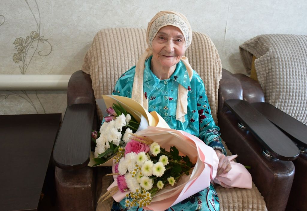 Почетный сотрудник редакции районной газеты отмечает 90-летие