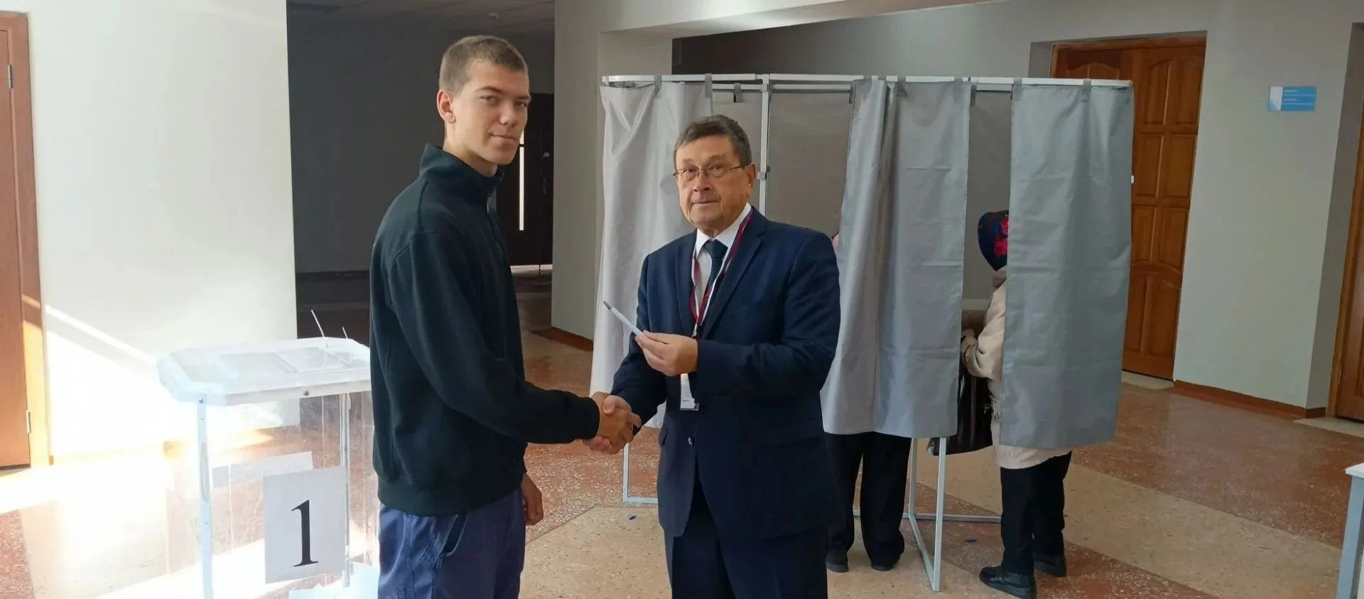 Студенты Лаишевского техникума принимают участие в голосовании