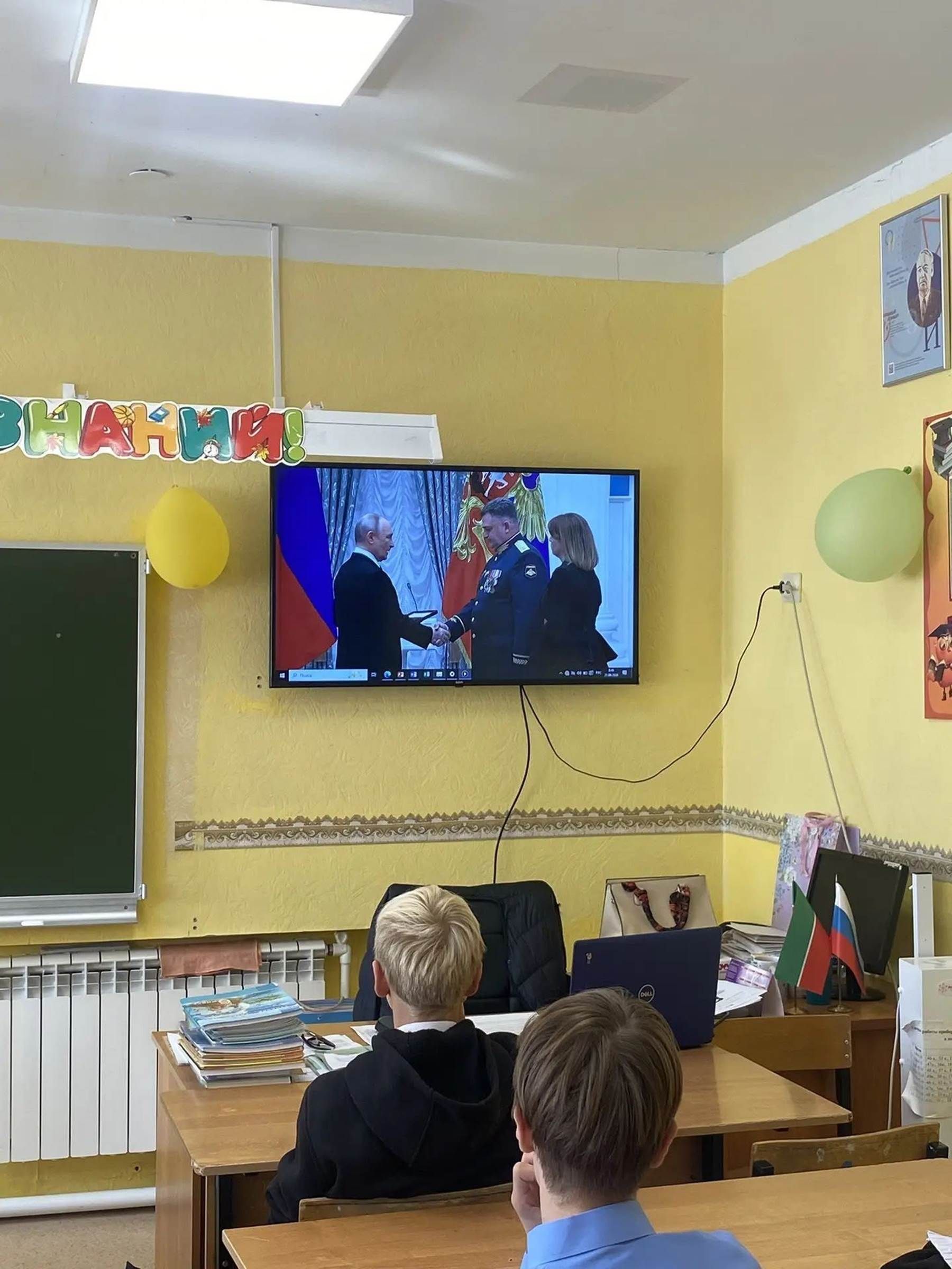 Батырлык дәресләре: Лаеш укучыларына безнең заман Каһарманнары турында сөйләделәр