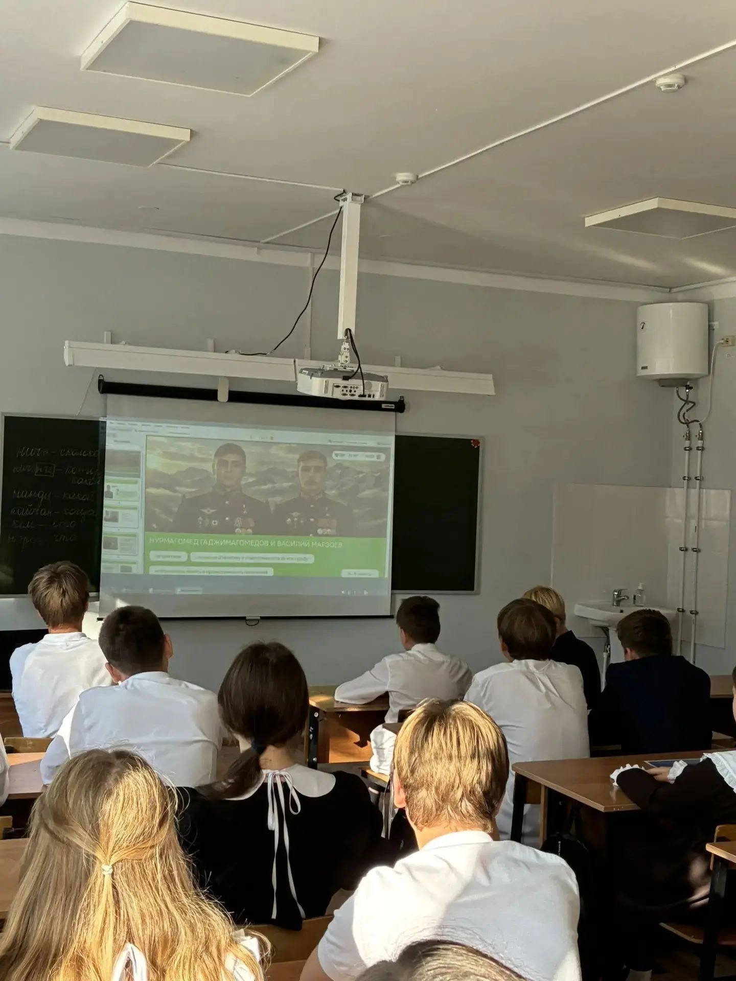 Уроки мужества: лаишевским школьникам  рассказали о Героях нашего времени