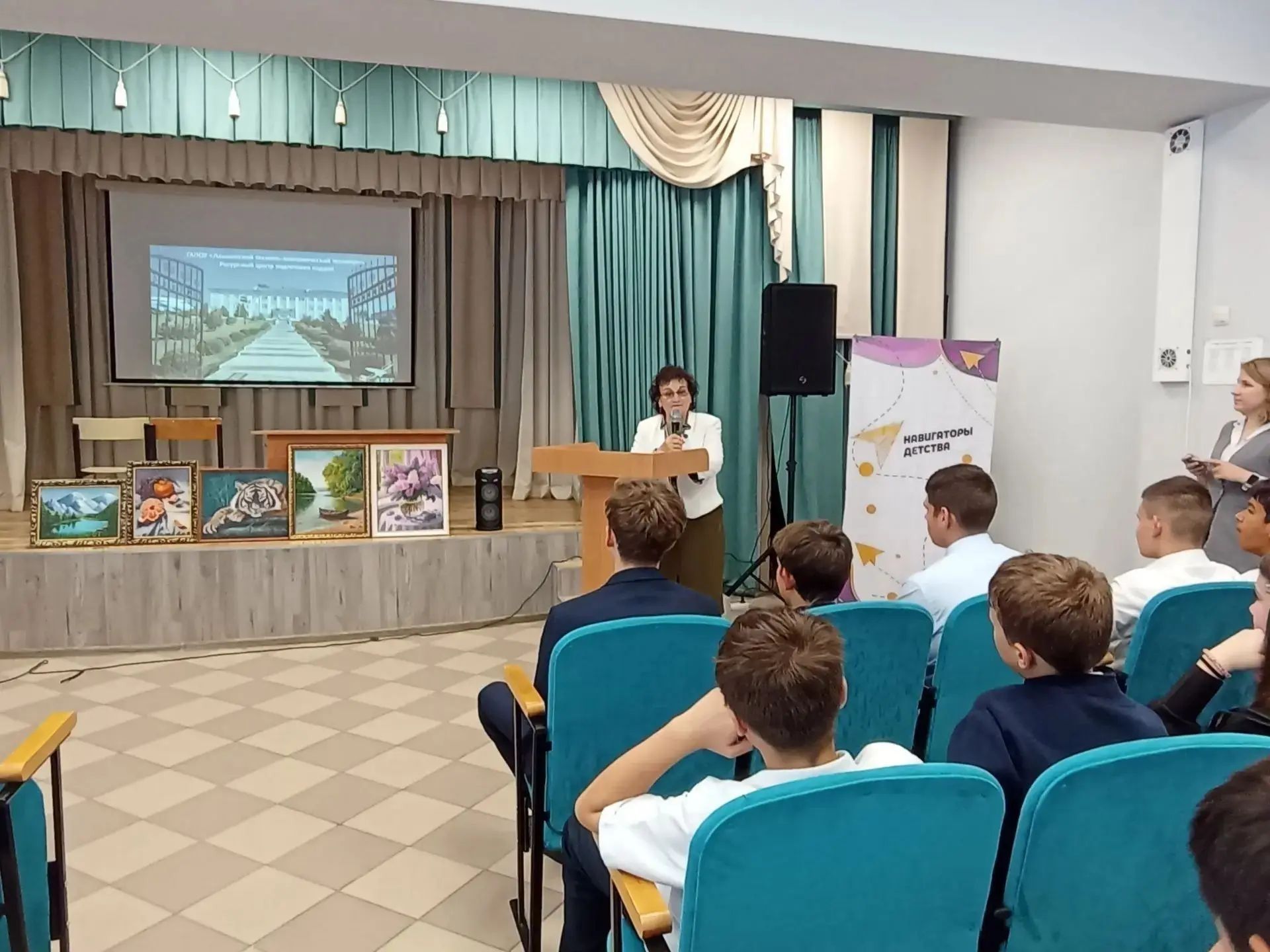 Встреча с преподавателями и выпускниками в Лаишевской школе