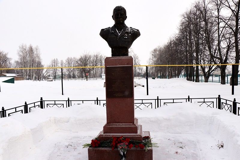 На родине Героя России Ахметшина установлена капсула с места его гибели