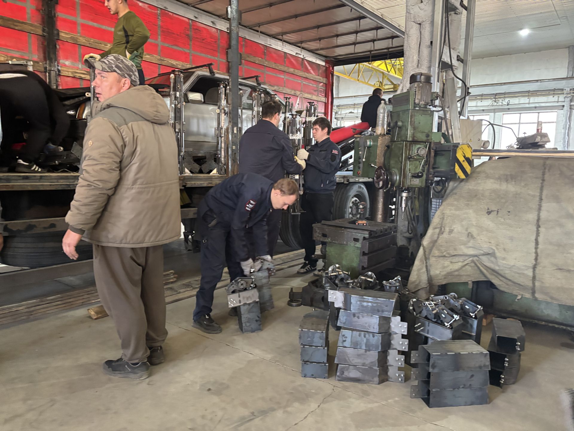 Сороковая отправка гуманитарки: как полковник запаса из Лаишево превратил личную инициативу в народное движение