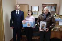 Подписчики газеты Лаишевского района получили выигранные призы