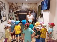 Лаишевские дошкольники накануне Дня памяти и скорби посетили музей Боевой славы