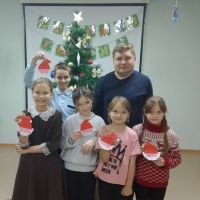 Для лаишевских получателей социальных услуг провели новогодний мастер-класс