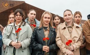 Татарстанские студенты участвуют в патриотической акции «Поклонимся великим тем годам»