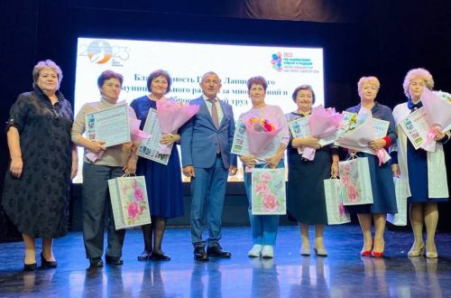 Ильдус Зарипов поздравляет педагогов района с Днем учителя