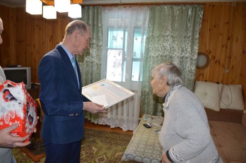 Сегодня в Лаишевском районе поздравили с юбилеем узницу концлагеря Юсупову Валентину  Леонтьевну