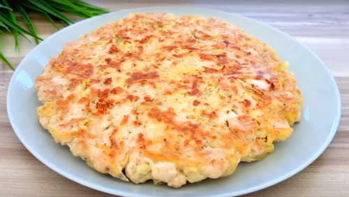 Запеканка из куриной грудки с картошкой на сковородке