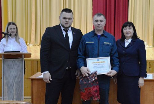 Пәрәү авылы активистларын бүләкләделәр