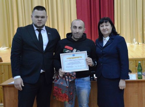 Пәрәү авылы активистларын бүләкләделәр