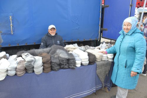 Сегодня в рамках декады пожилых людей в Лаишевском районе прошла осенняя ярмарка