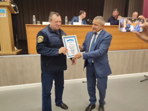 Глава района вручил благодарственные письма специалистам МЧС Татарстана, оказавшим содействие в организации штабных учений по гражданской обороне