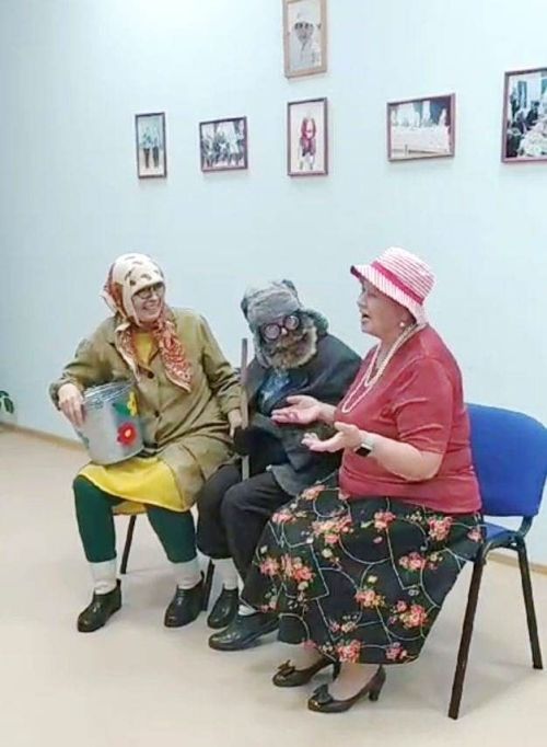 В Декаду пожилого человека творческие коллективы РДК побывали в селе Курманаково