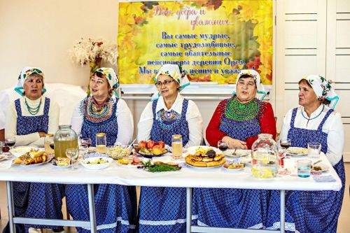 «Покровские посиделки» собрали творческие коллективы района в небольшом селе Орел