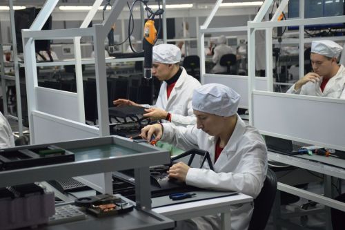 Молодые специалисты осваивают производственные мощности нового завода ICL в Лаишевском районе