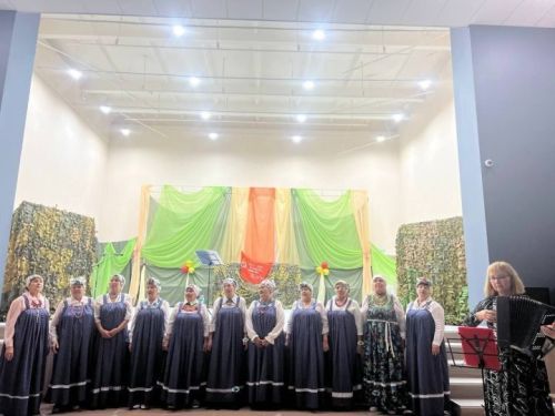 Лаеш районының Орел авылы халкы безнең хәрбиләргә ярдәм итү өчен акча җыйды