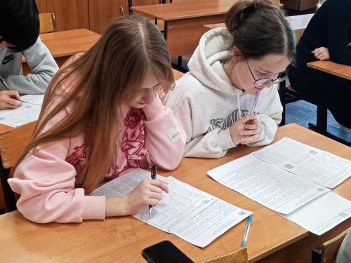 В Лаишево писали географический диктант