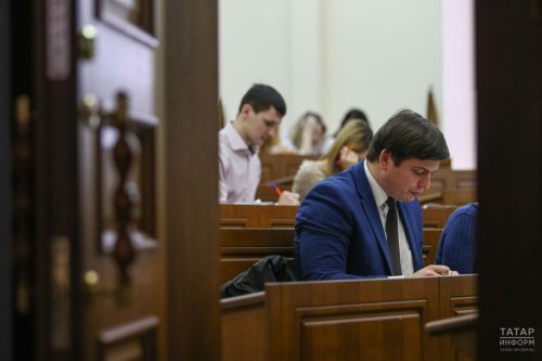 Более 28 млн рублей направит кабмин РТ на профобучение госслужащих в 2024 году