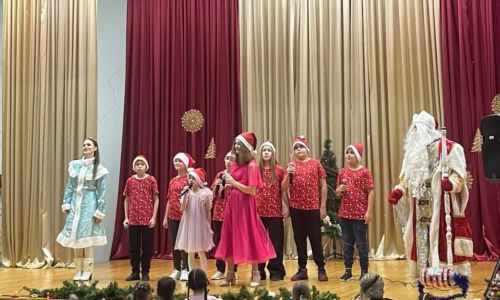В Больших Кабанах провели концерт «Новый год к нам мчится»