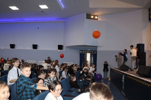 Активных и одаренных детей района чествовали в канун Нового года