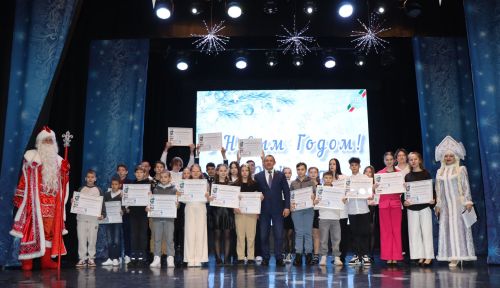 Активных и одаренных детей района чествовали в канун Нового года