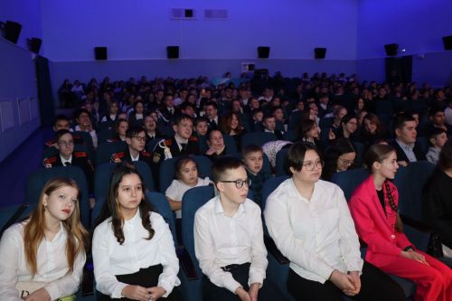 Активных и одаренных детей района чествовали в канун Нового года