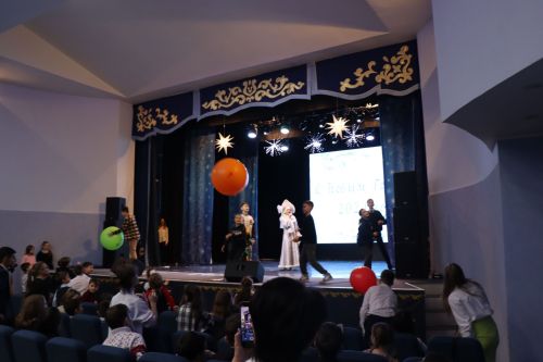Активных и одаренных детей района чествовали в канун Нового года