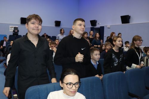 Активных и одаренных детей района чествовали в канун Нового года