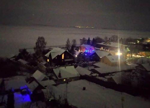 Стучится Новый год в окно