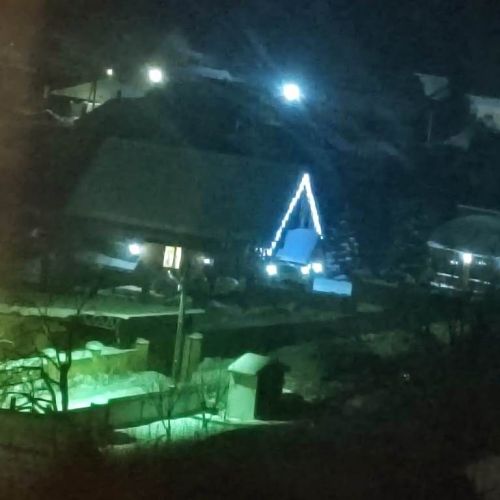 Стучится Новый год в окно