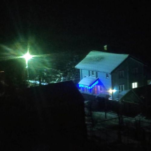 Стучится Новый год в окно