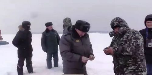 За выезд на лед на машинах сотрудники ГИМС выписали 11 штрафов