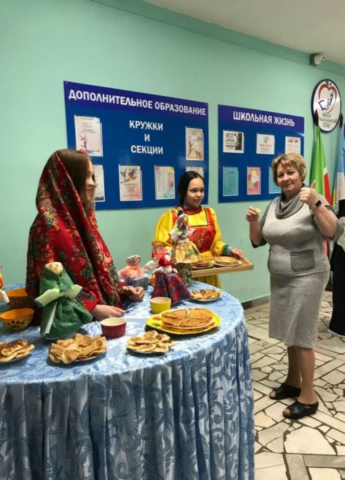 В Большекабанской школе блины пекут на Масленицу