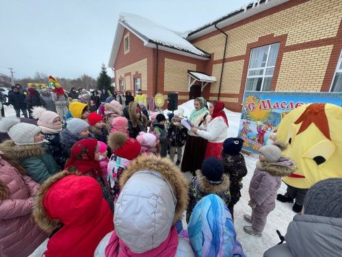 Большие Кабаны: На Масленице богатыри силою мерялись