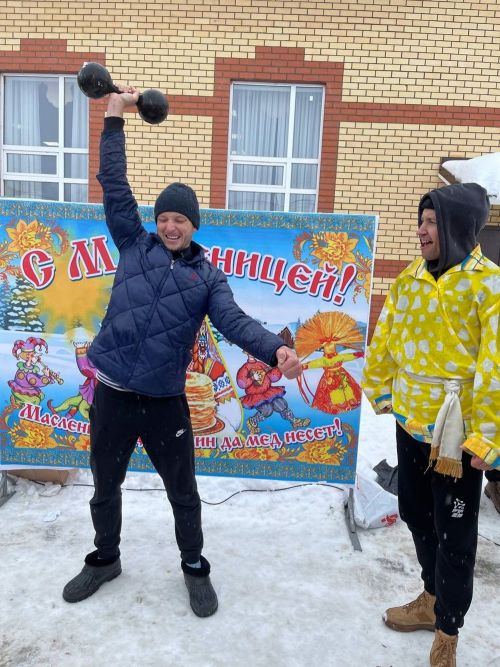 Большие Кабаны: На Масленице богатыри силою мерялись