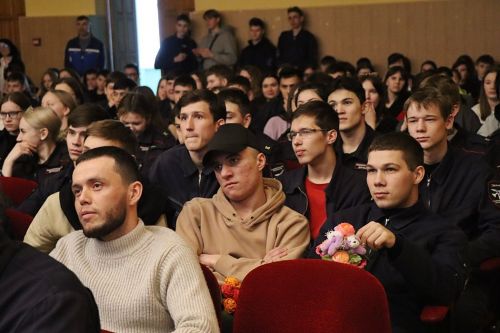 «Я молодой!»: парням из ЛТЭТ все по плечу