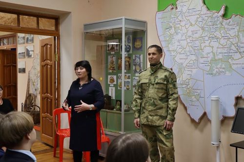 Состоялась встреча офицера со школьниками Лаишевской школы №2