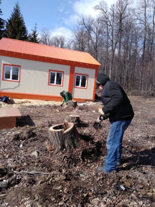 Сегодня приводили в порядок территорию будущего  фельдшерско-акушерского пункта в дер. Старая Пристань