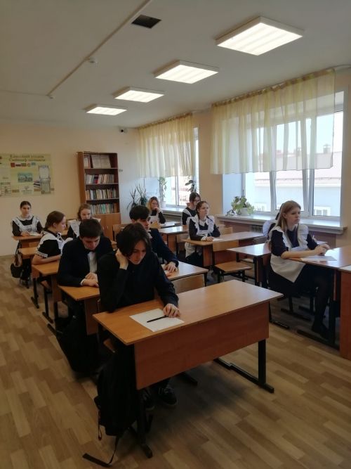 Лаеш укучылары Тоталь диктант язды