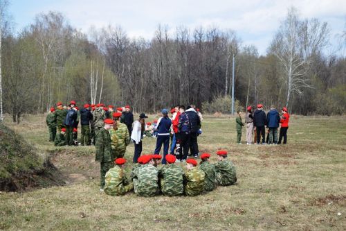 На полигоне танкового училища прошли учебные стрельбы для школьников Лаишевского района