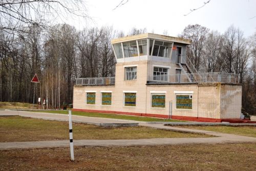 На полигоне танкового училища прошли учебные стрельбы для школьников Лаишевского района