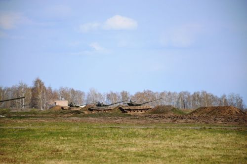 На полигоне танкового училища прошли учебные стрельбы для школьников Лаишевского района