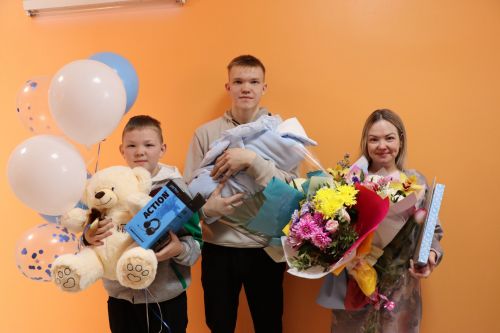 В семье Валеевых из Нармонки родился третий сын