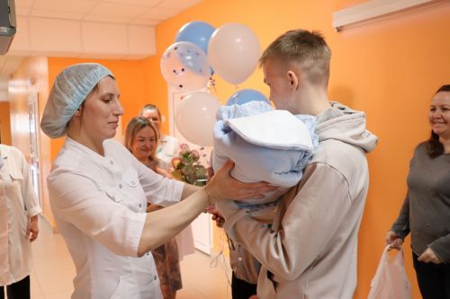 В семье Валеевых из Нармонки родился третий сын