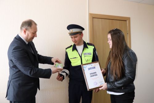 Финалисты конкурса «Мамы рулят» получили свои призы