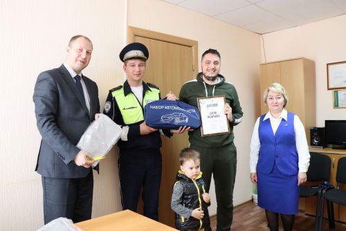 Финалисты конкурса «Мамы рулят» получили свои призы