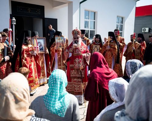 Митрополит Кирилл совершил Литургию в Столбищенском храме Казанских святителей